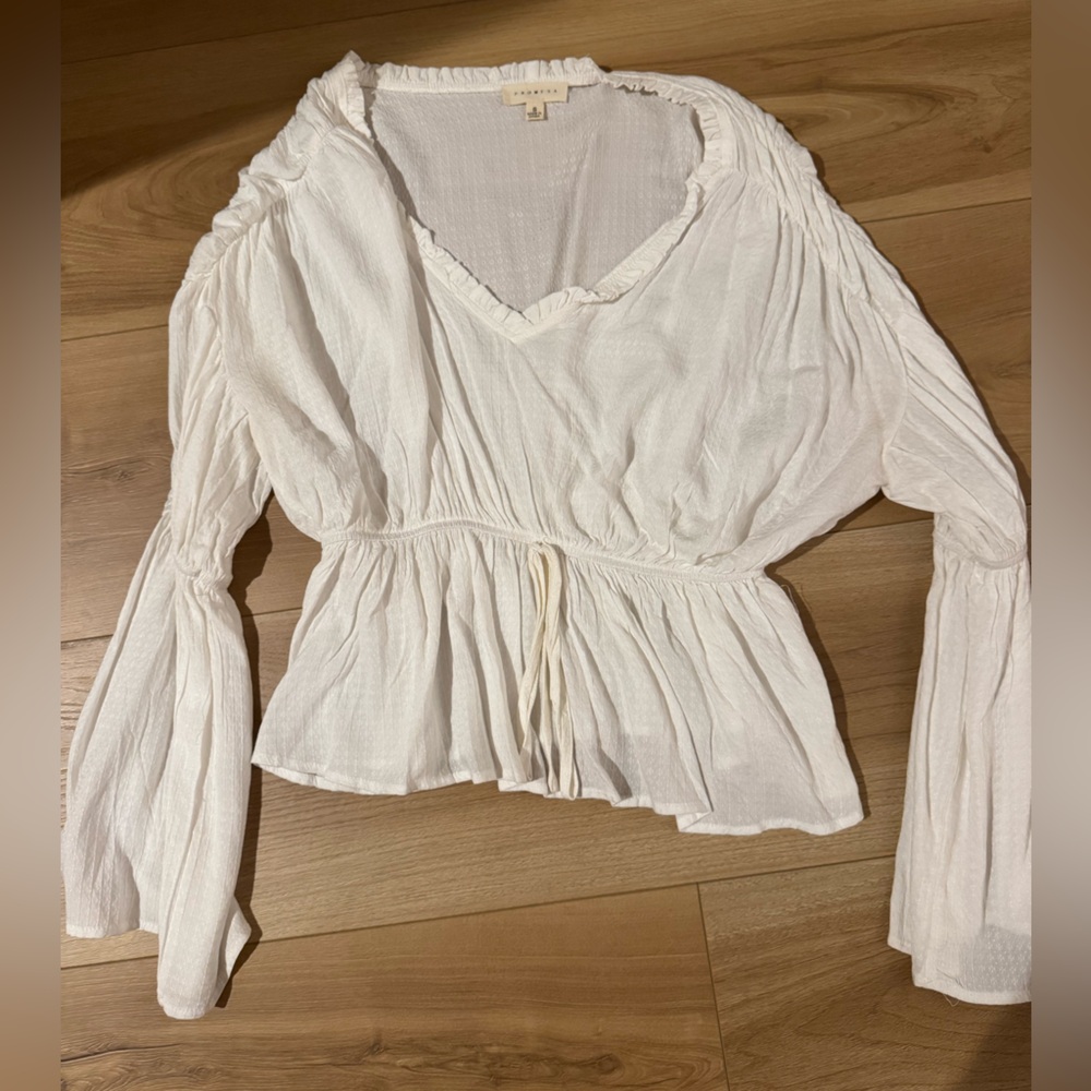 BOHO white flowy shirt! So flattering hippy vibes